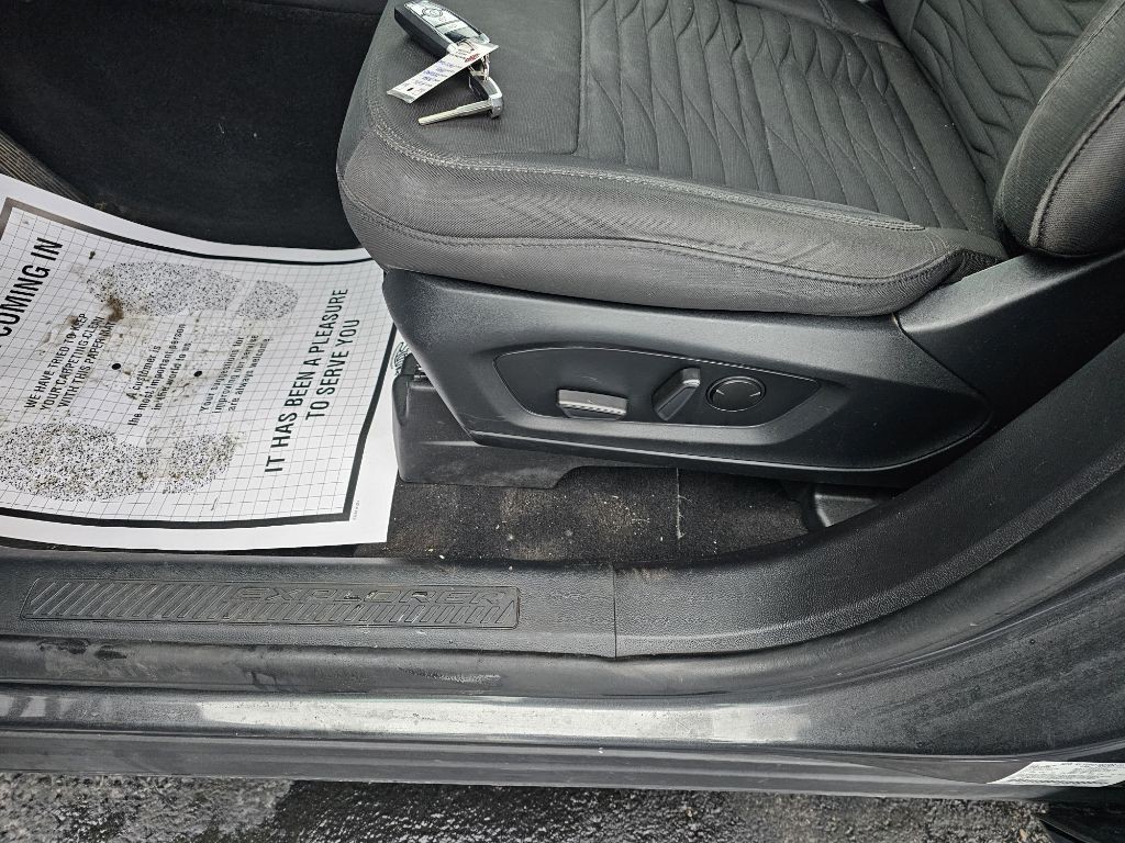 2020 Ford Explorer Image 9