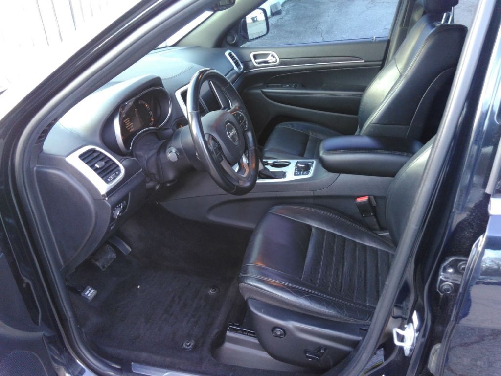 2018 Jeep Grand Cherokee Image 2