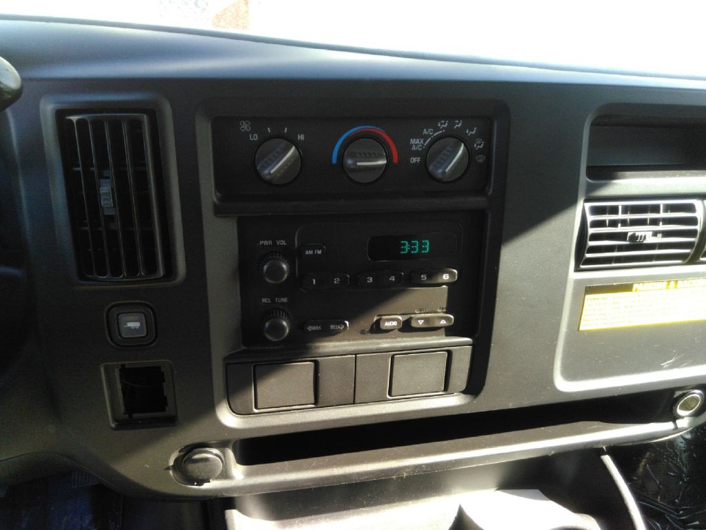 2007 Chevrolet Express Image 5