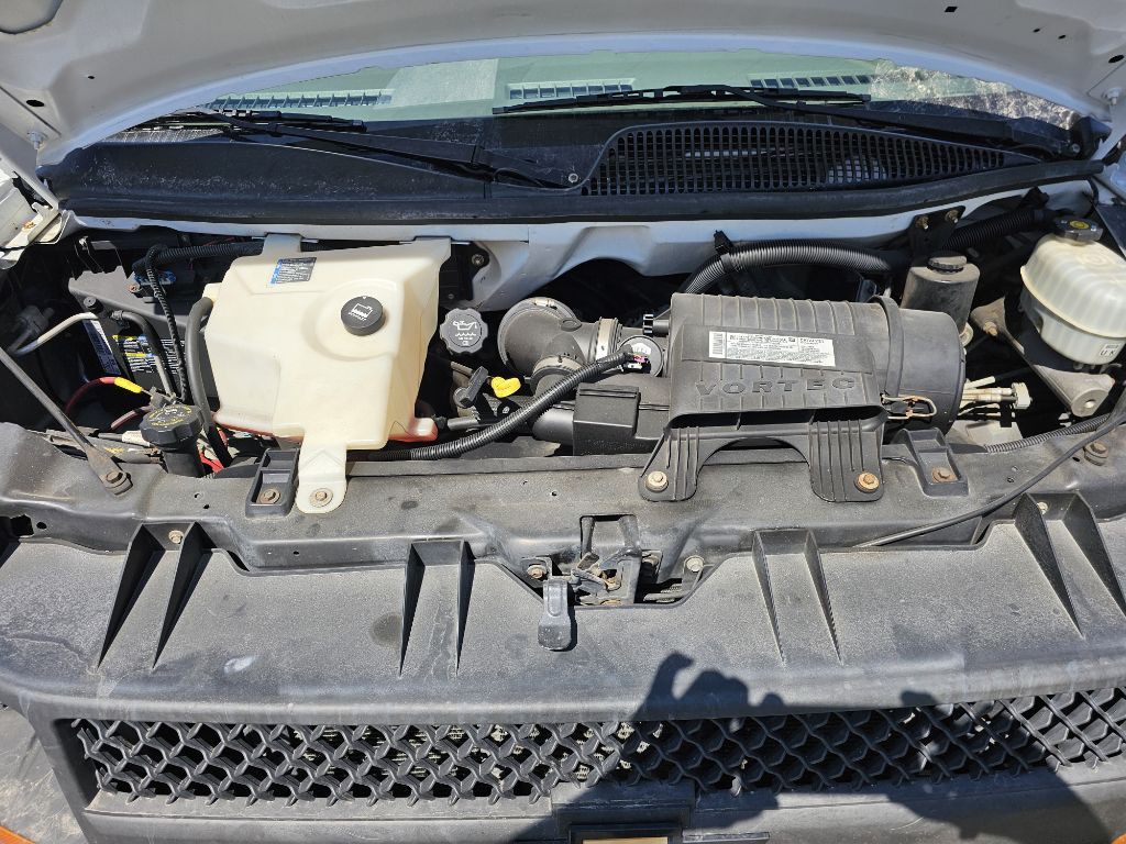 2007 Chevrolet Express Image 14