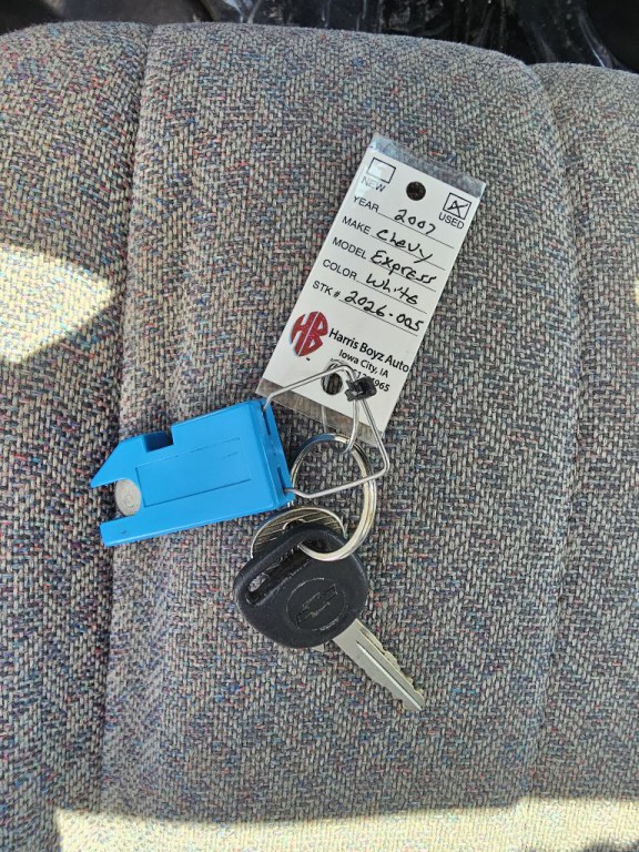 2007 Chevrolet Express Image 15