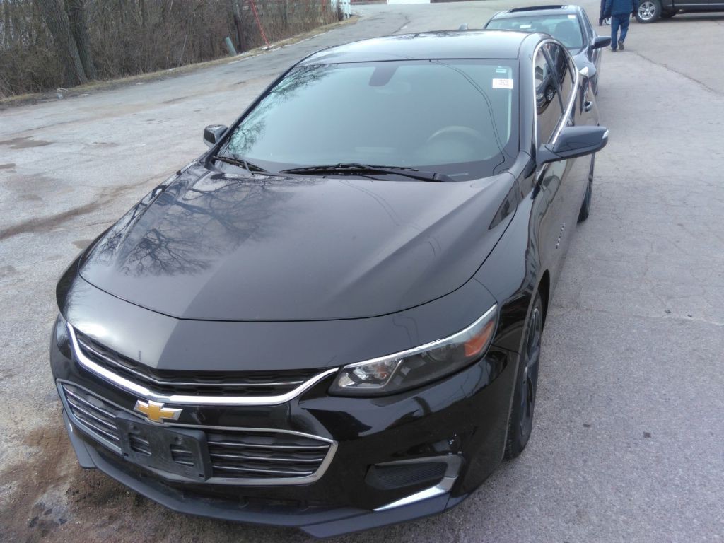 2018 Chevrolet Malibu Image 1