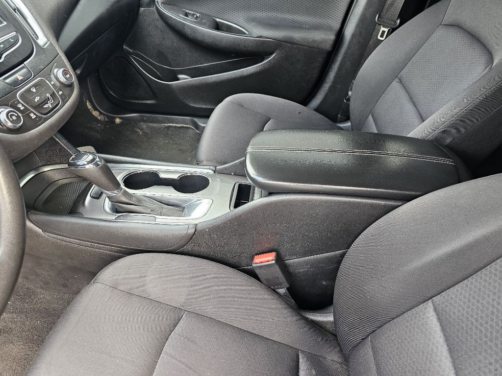 2018 Chevrolet Malibu Image 8
