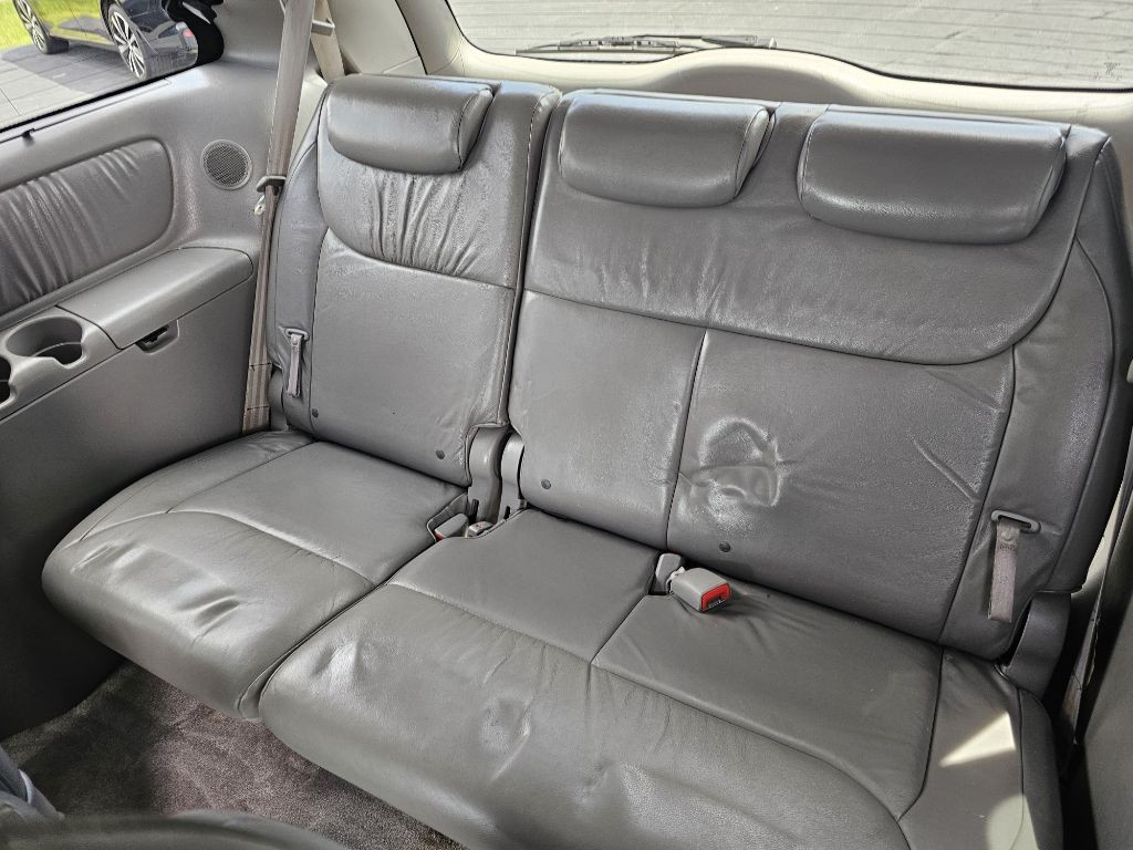 2008 Toyota Sienna Image 8