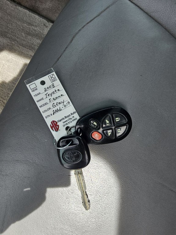 2008 Toyota Sienna Image 17