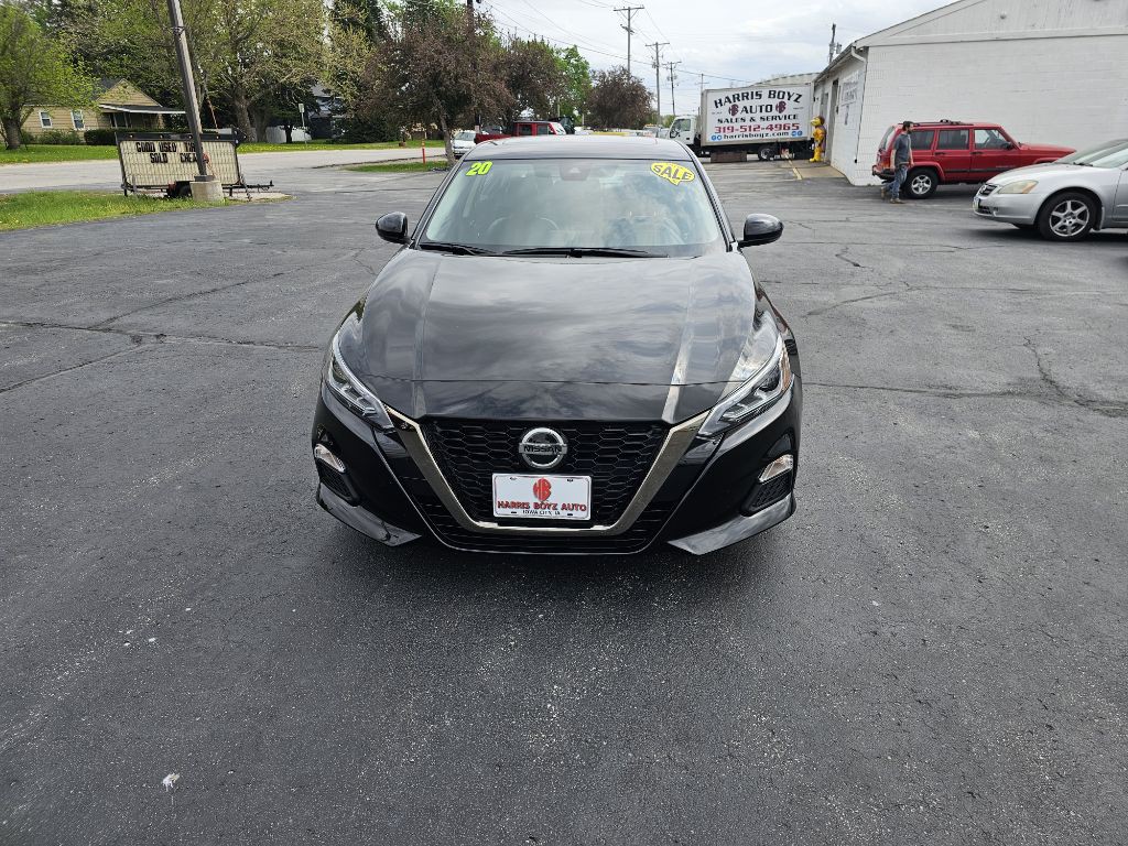 2020 Nissan Altima Image 2