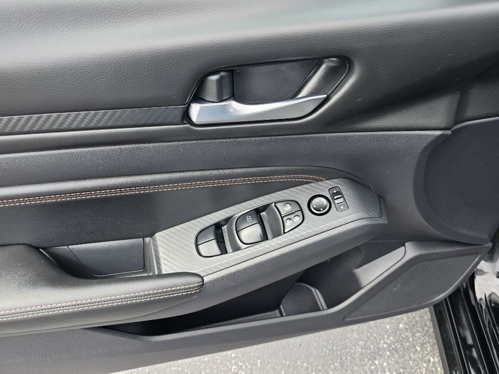 2020 Nissan Altima Image 10