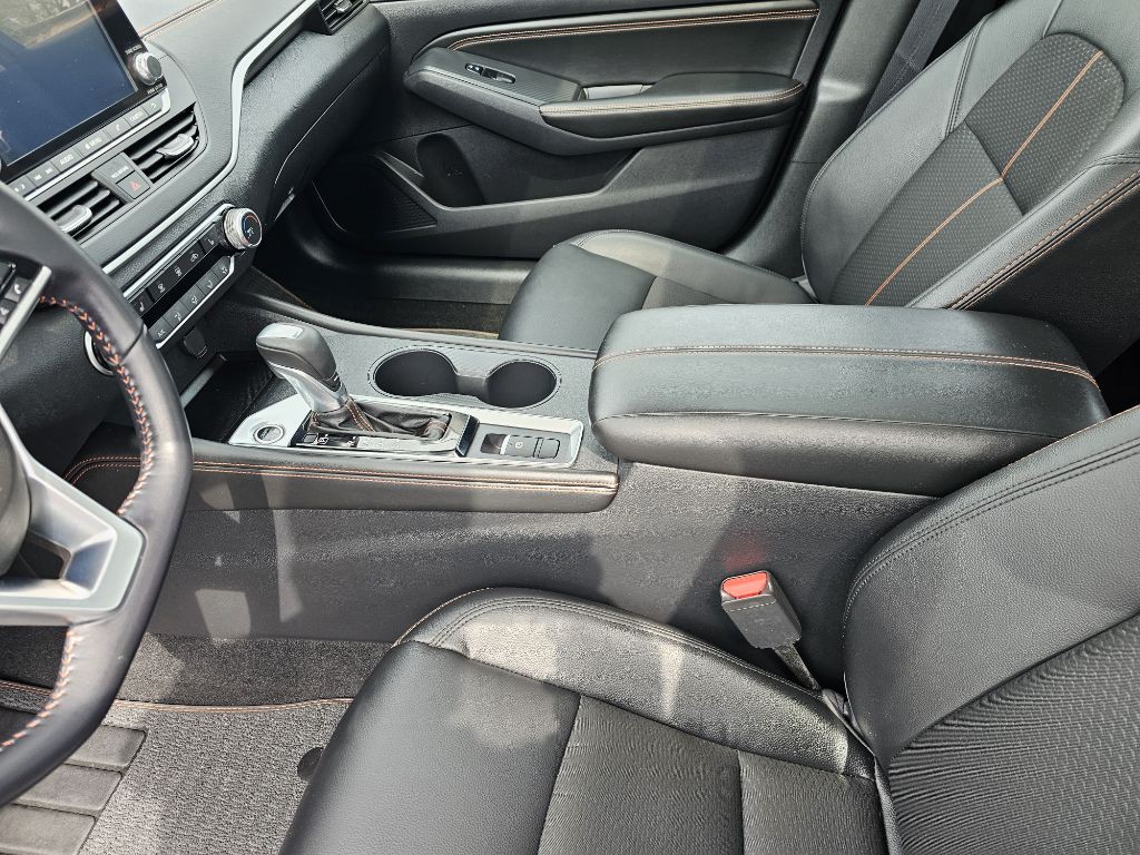 2020 Nissan Altima Image 11