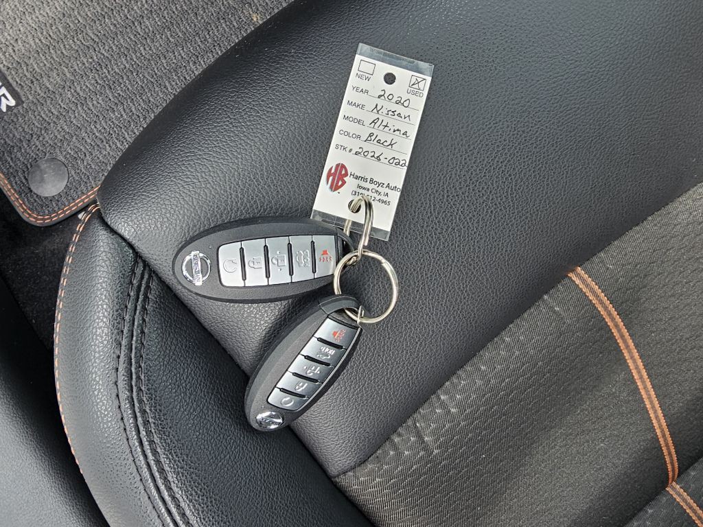 2020 Nissan Altima Image 15