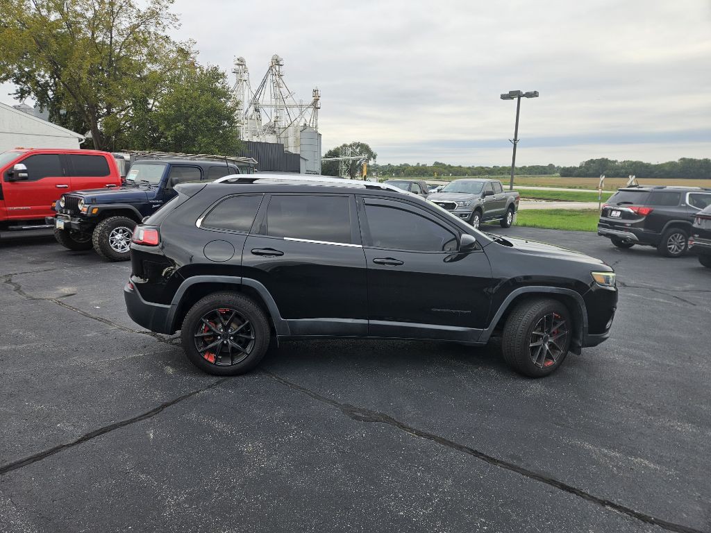 2019 Jeep Cherokee Image 1