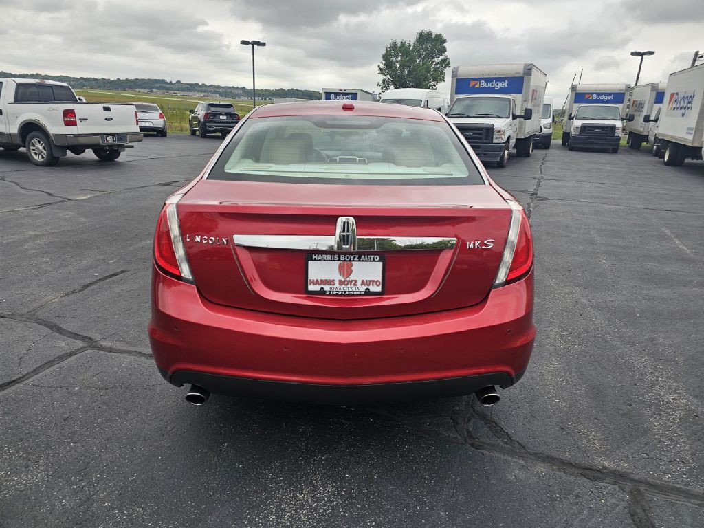 2011 Lincoln MKS Image 4
