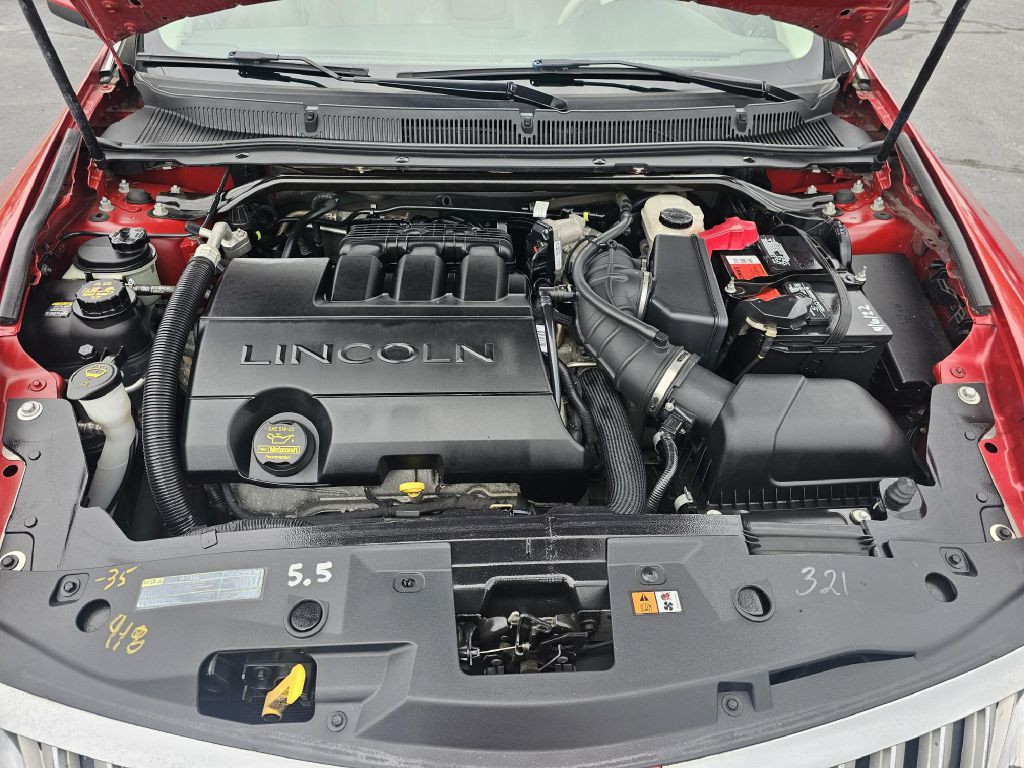 2011 Lincoln MKS Image 15