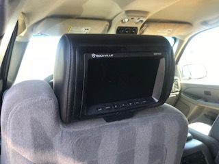 2004 Chevrolet Tahoe Image 4