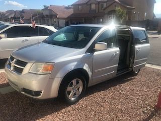 2008 Dodge Grand Caravan Image 1