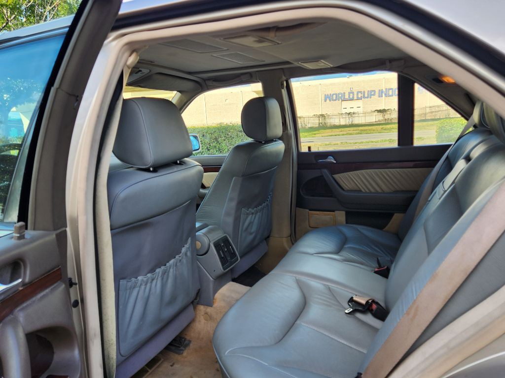 1995 Mercedes-Benz S-Class Image 8