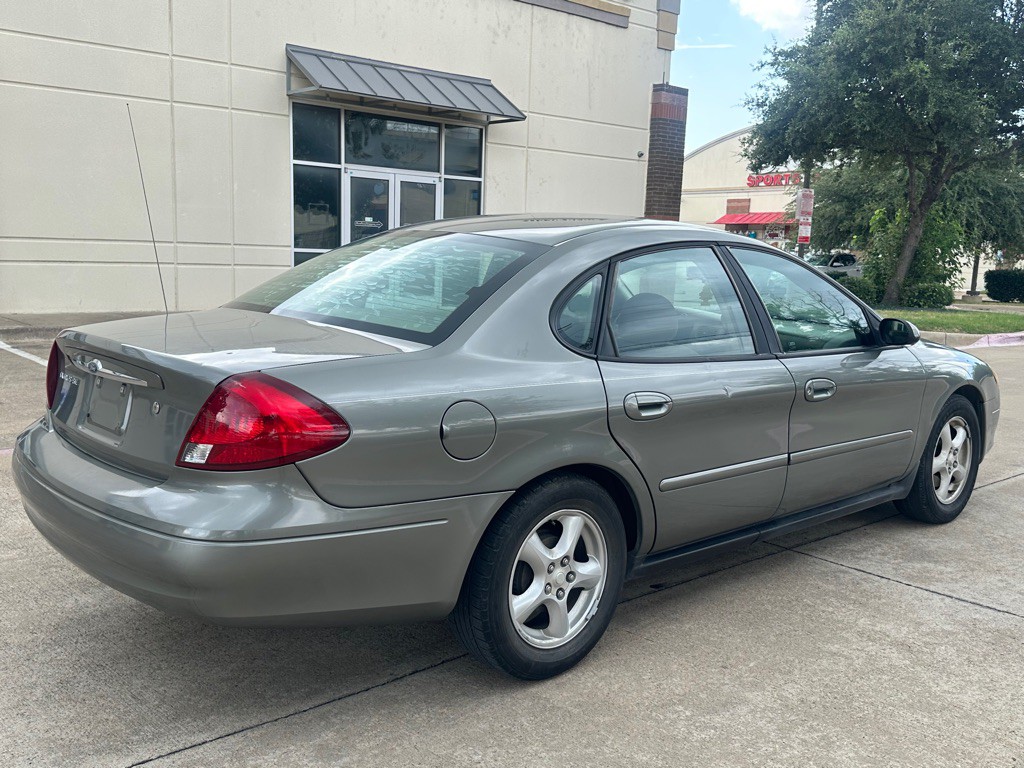 2003 Ford Taurus Image 6