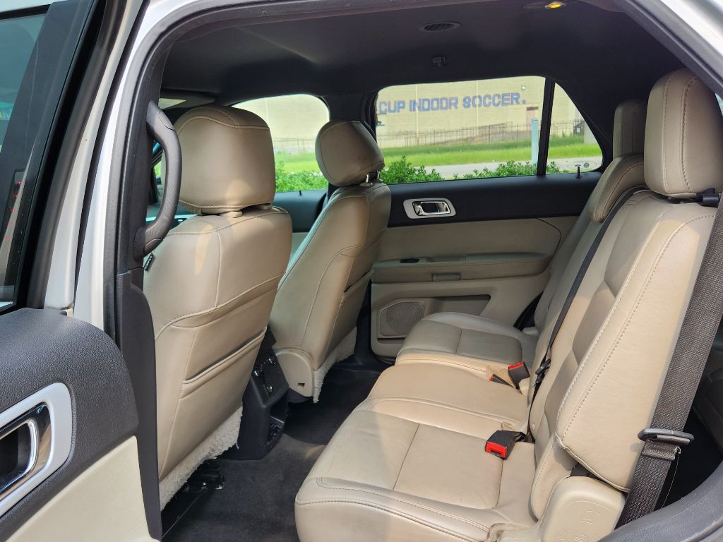 2015 Ford Explorer Image 10