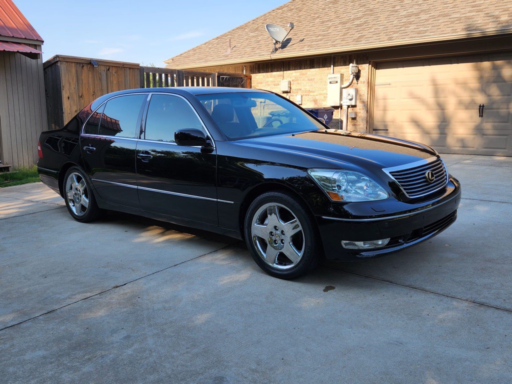 2005 Lexus LS Image 2