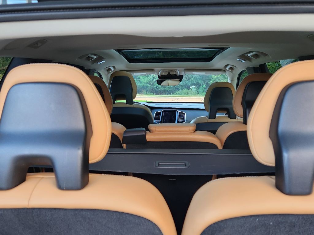 2016 Volvo XC90 Image 10