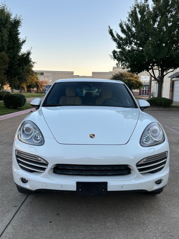2014 Porsche Cayenne Image 3