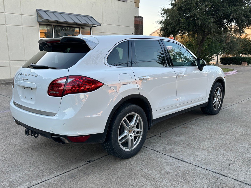 2014 Porsche Cayenne Image 4
