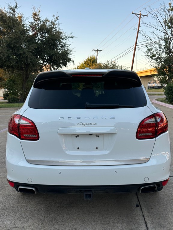 2014 Porsche Cayenne Image 6