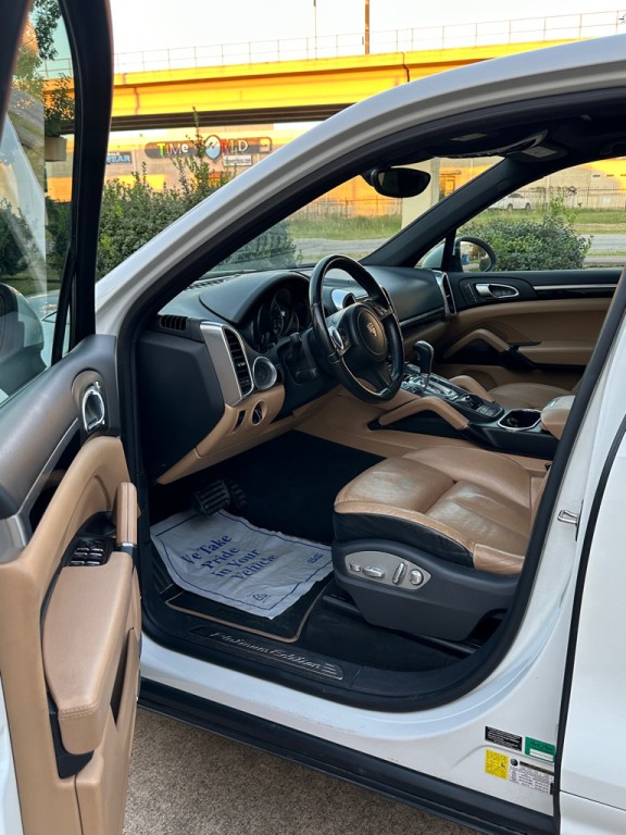 2014 Porsche Cayenne Image 7