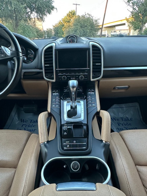 2014 Porsche Cayenne Image 12