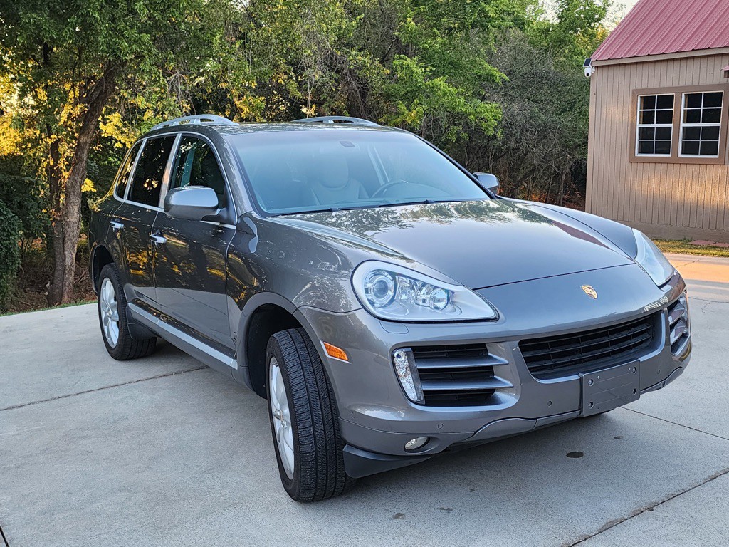 2008 Porsche Cayenne Image 2
