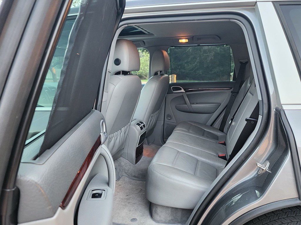 2008 Porsche Cayenne Image 8