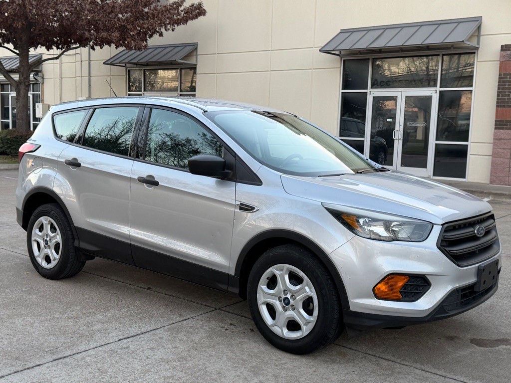 2019 Ford Escape Image 2