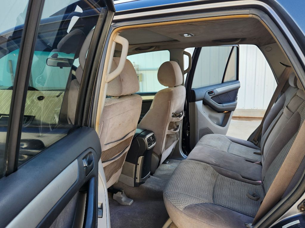2004 Toyota 4Runner Image 11