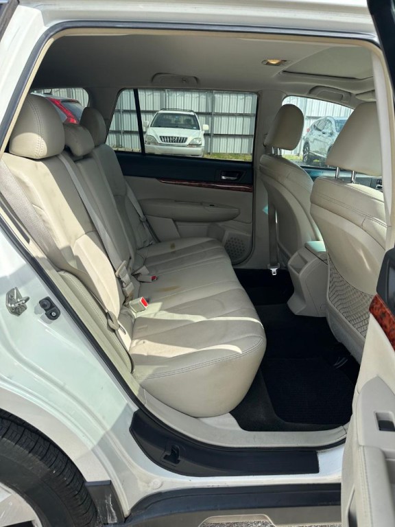 2012 Subaru Outback Image 7