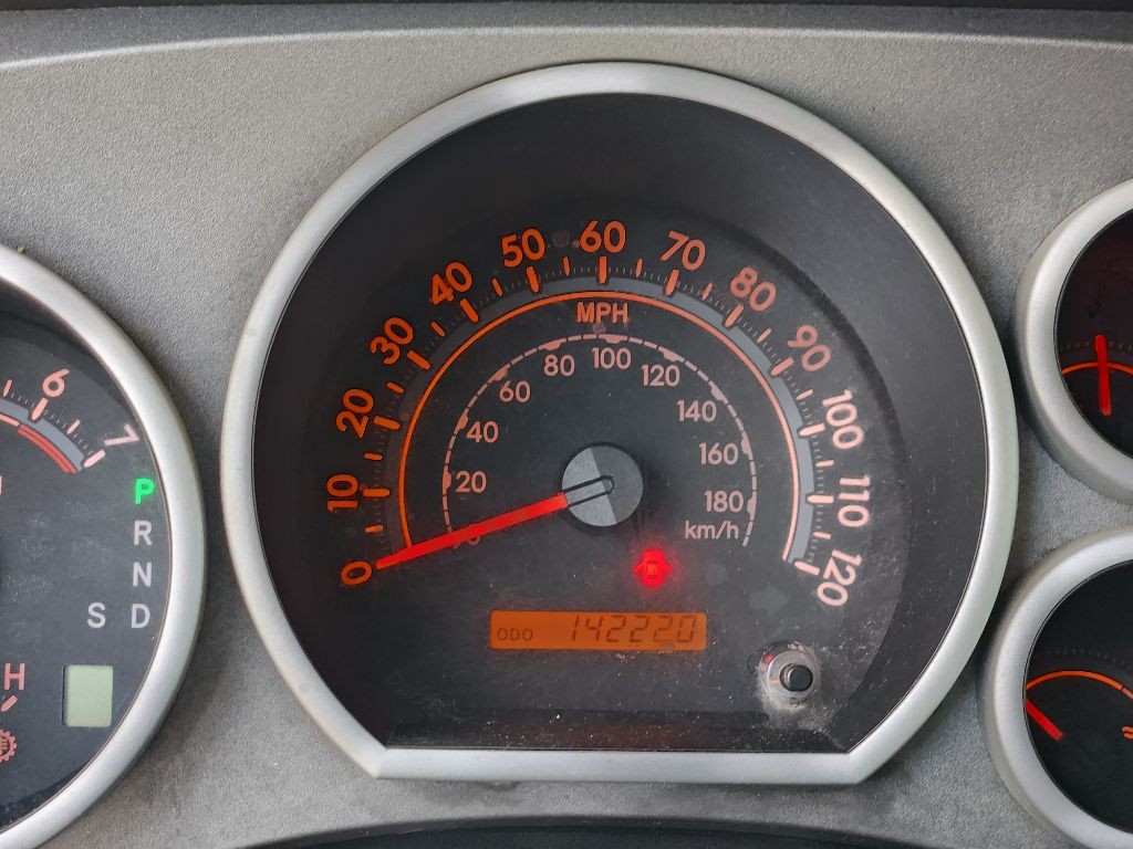 2010 Toyota Tundra Image 8