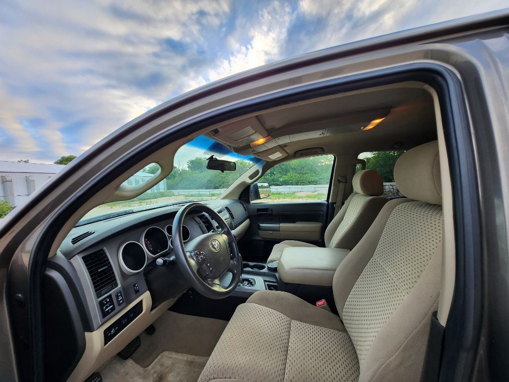 2010 Toyota Tundra Image 10