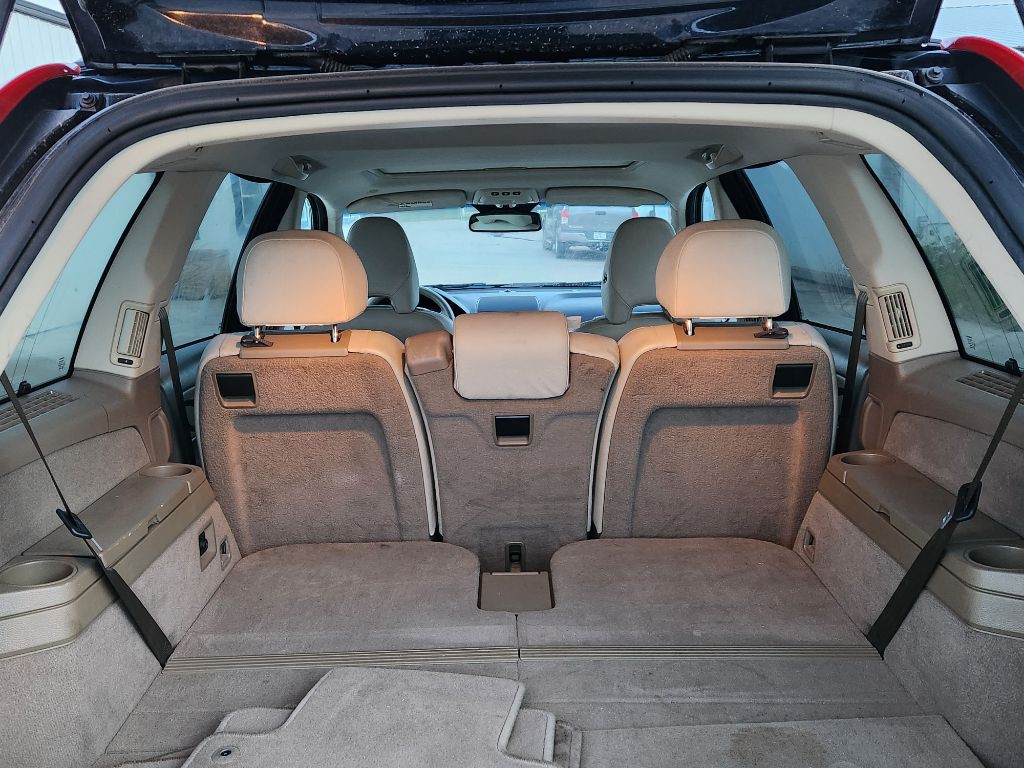 2011 Volvo XC90 Image 10
