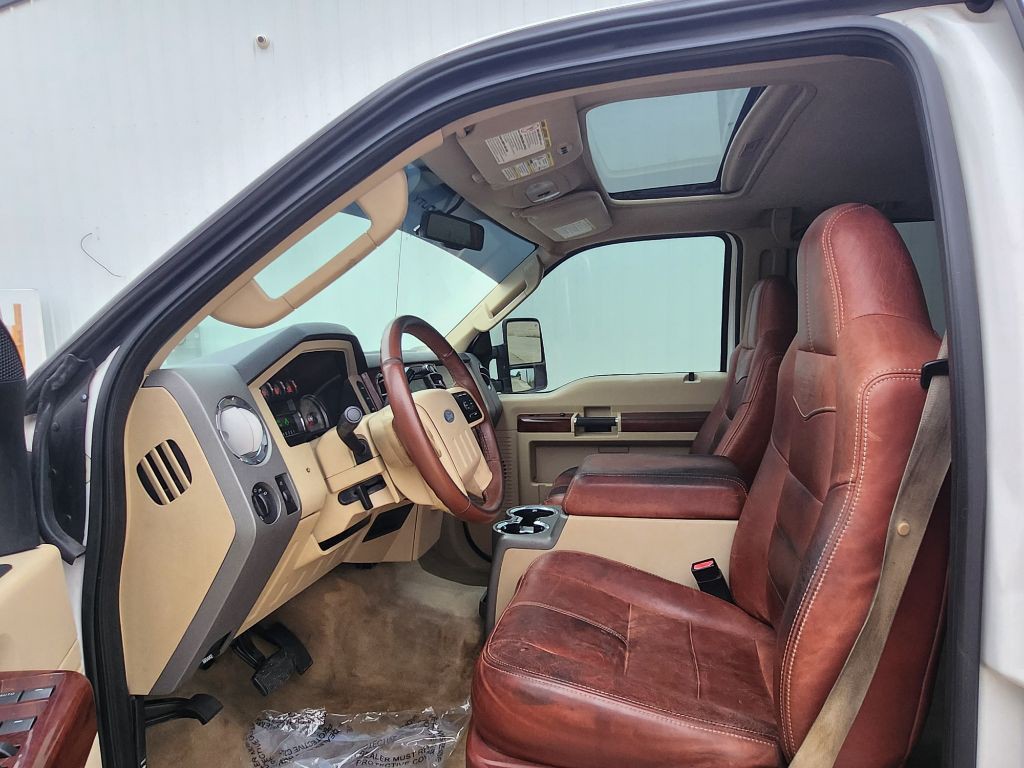 2010 Ford F-250 Image 2