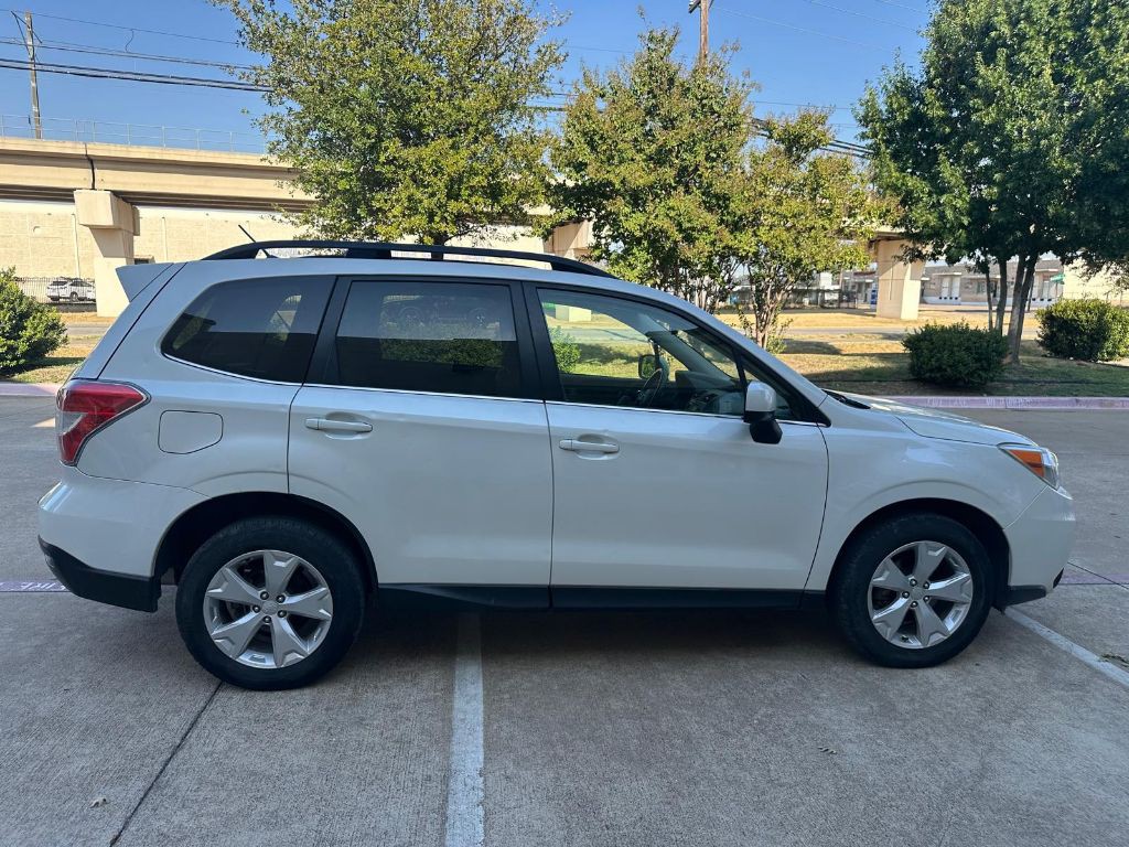 2015 Subaru Forester Image 12