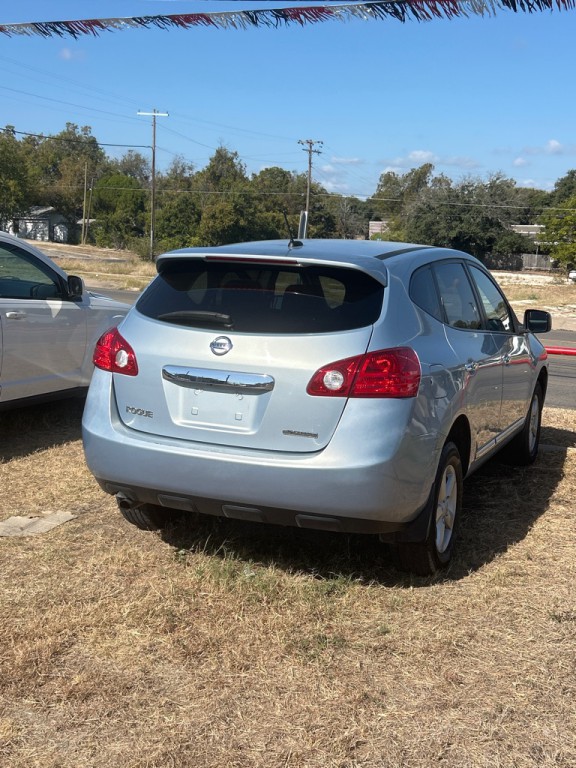 2013 Nissan Rogue Image 1