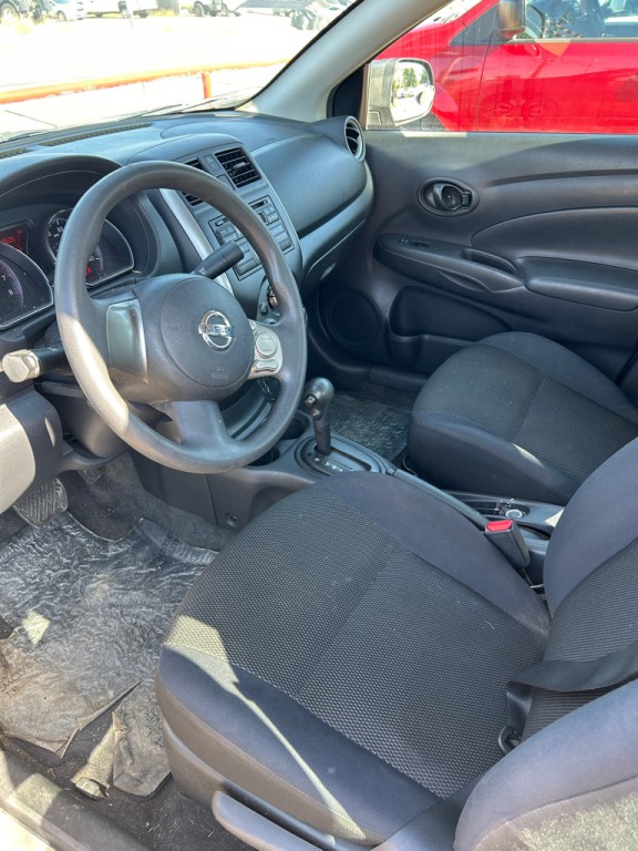 2012 Nissan Versa Image 5
