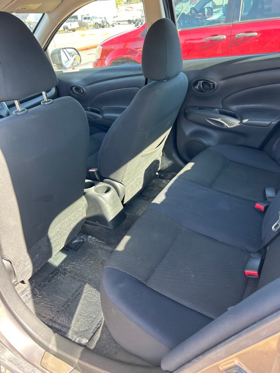 2012 Nissan Versa Image 6