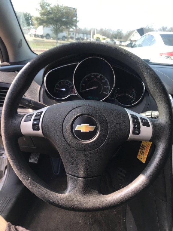 2012 Chevrolet Malibu Image 5