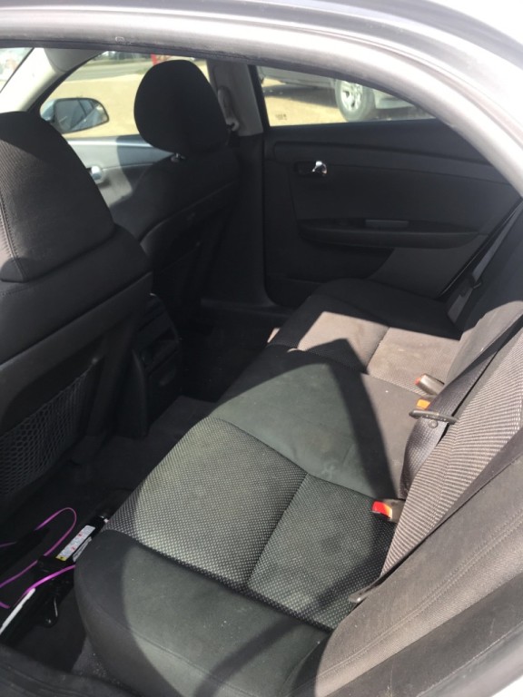 2012 Chevrolet Malibu Image 11