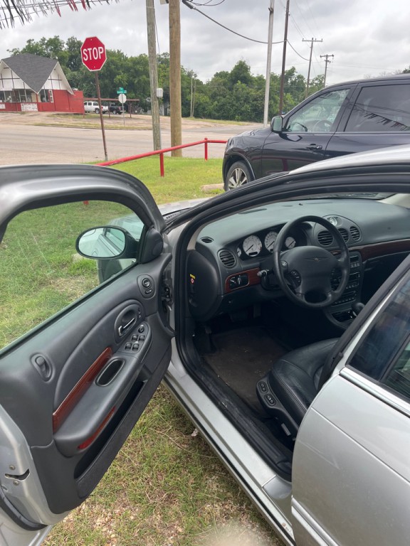 2004 Chrysler 300M Image 5