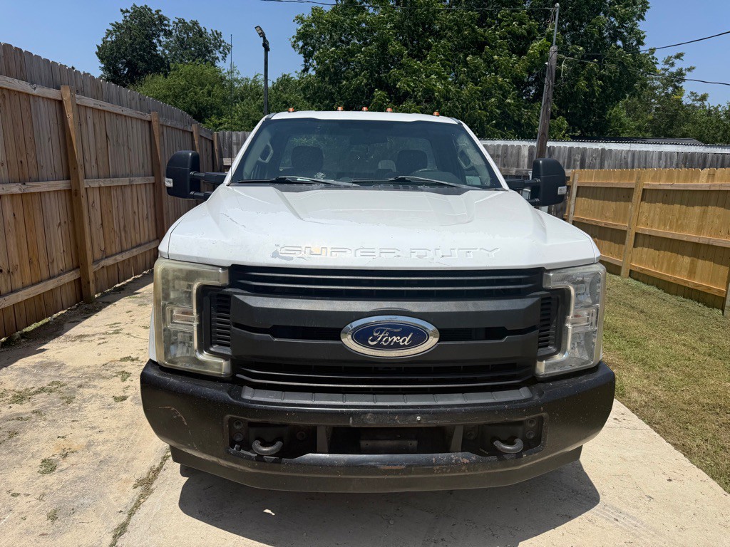 2019 Ford F-350 Image 2