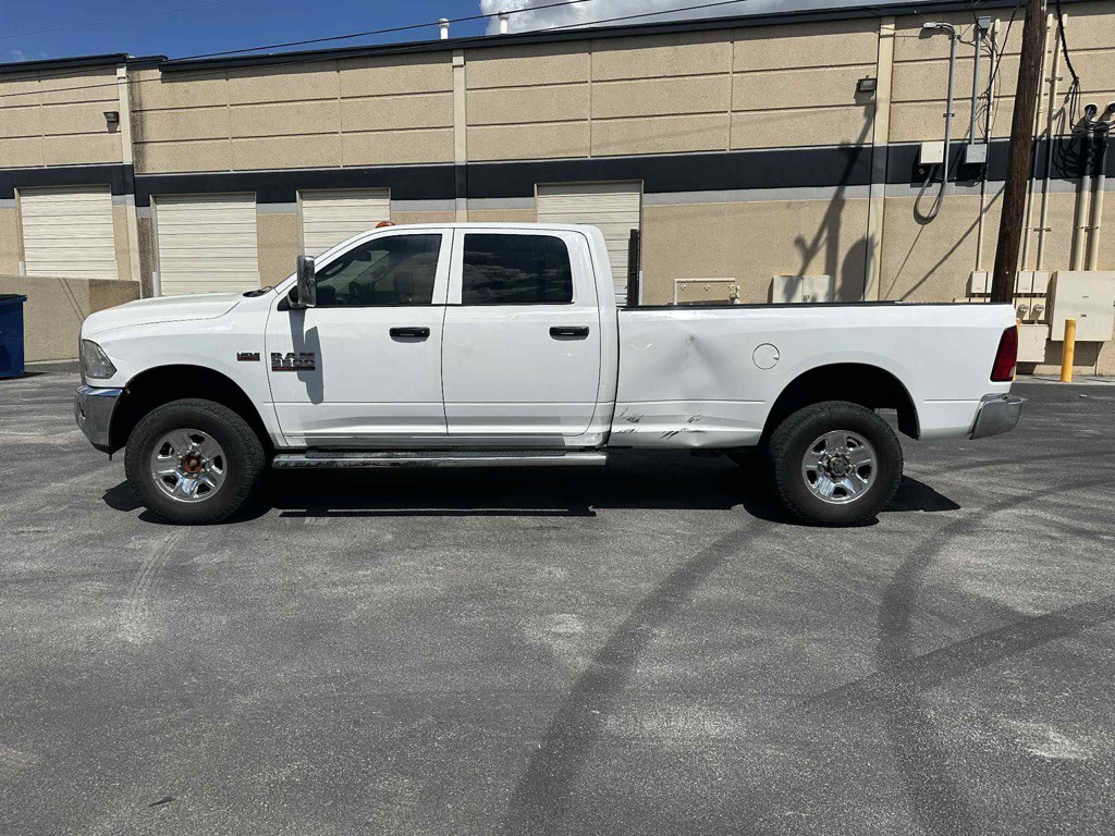 2017 RAM 2500 Image 3