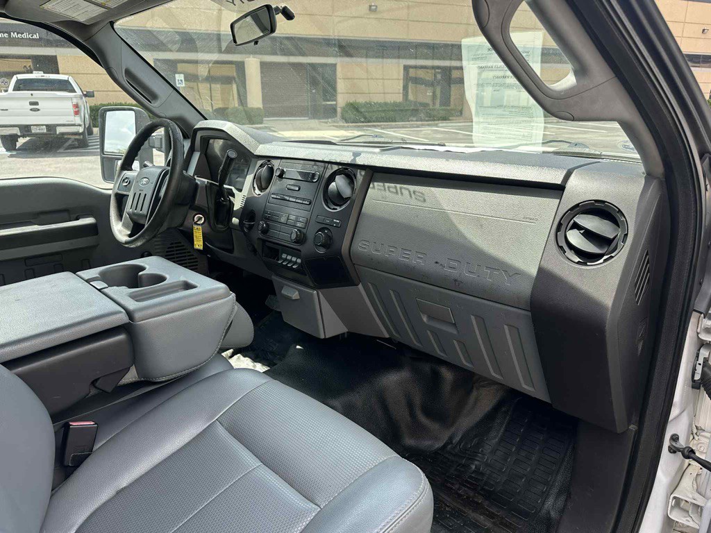 2011 Ford F-350 Image 6