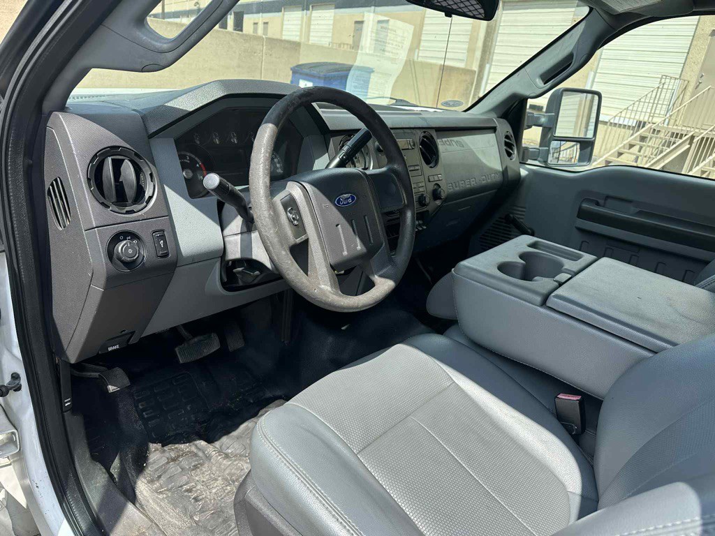 2011 Ford F-350 Image 10