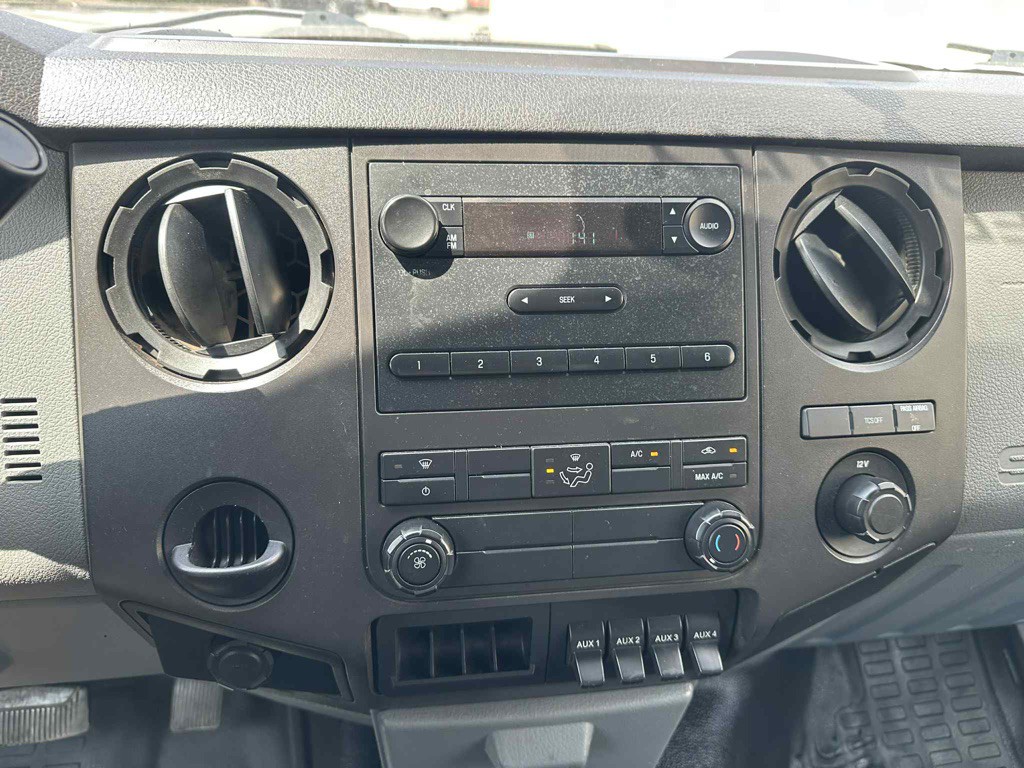 2011 Ford F-350 Image 11