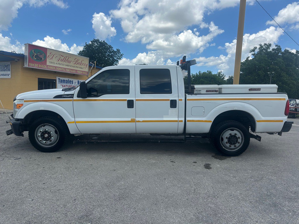 2015 Ford F-250 Image 2